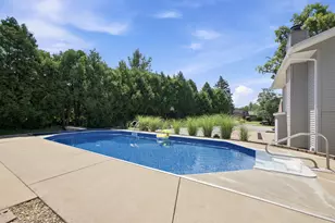 803 Audubon Dr, Valparaiso, IN 46383 - Photo 5