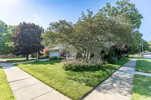 3545 Laverne Dr, Highland, IN 46322 - Photo 5