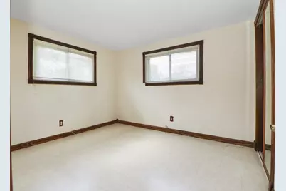 530 E 52nd Place, Merrillville, IN 46410 - Photo 13