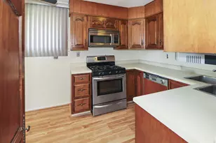 530 E 52nd Pl, Merrillville, IN 46410 - Photo 9