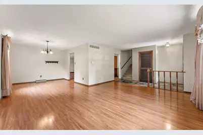 404 Hemlock Lane, Crown Point, IN 46307 - Photo 3