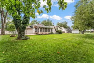 404 Hemlock Ln, Crown Point, IN 46307 - Photo 21