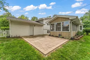 404 Hemlock Ln, Crown Point, IN 46307 - Photo 19