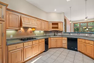 9033 Dallas Pl, Crown Point, IN 46307 - Photo 5