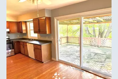 302 Green Acres Drive, Valparaiso, IN 46383 - Photo 7