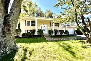 302 Green Acres Dr, Valparaiso, IN 46383 - Photo 1