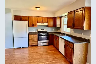 302 Green Acres Drive, Valparaiso, IN 46383 - Photo 5