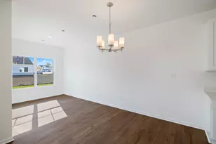 10405 Iowa St, Crown Point, IN 46307 - Photo 13