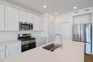 10405 Iowa St, Crown Point, IN 46307 - Photo 11