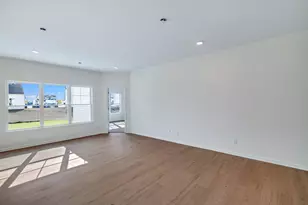 10407 Iowa St, Crown Point, IN 46307 - Photo 15