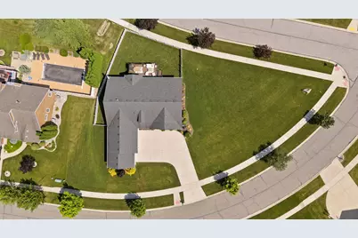 3202 Kickbush Drive, Valparaiso, IN 46385 - Photo 5