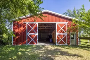 688 County Rd 1100 S, Wolcott, IN 47995 - Photo 9