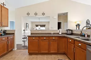 12284 Perry St, Crown Point, IN 46307 - Photo 11