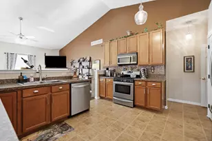 12284 Perry St, Crown Point, IN 46307 - Photo 7