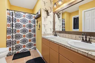8620 Marquette Rd, Schererville, IN 46375 - Photo 9