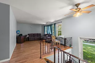 1810 W 93rd Pl, Crown Point, IN 46307 - Photo 3