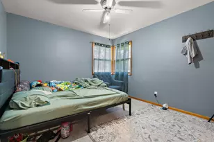 1810 W 93rd Pl, Crown Point, IN 46307 - Photo 9