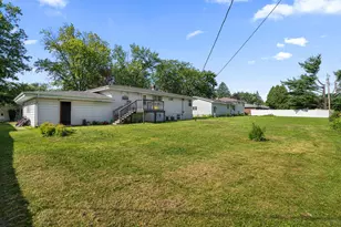 1810 W 93rd Pl, Crown Point, IN 46307 - Photo 15