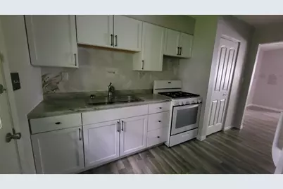 126 E 73rd Avenue, Merrillville, IN 46410 - Photo 9