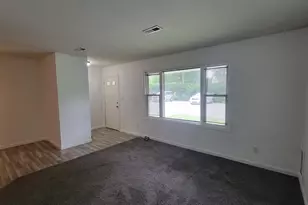 126 E 73rd Ave, Merrillville, IN 46410 - Photo 5