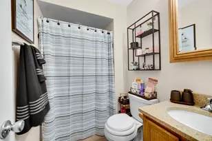 2100 E 9th Pl, Hobart, IN 46342 - Photo 15