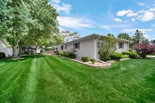 2100 E 9th Pl, Hobart, IN 46342 - Photo 23