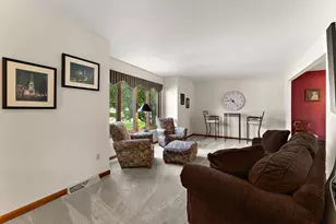 798 Savannah Dr, Crown Point, IN 46307 - Photo 5