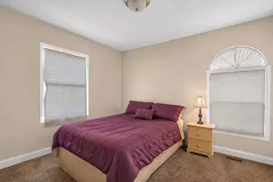 605 E 53rd Ave, Merrillville, IN 46410 - Photo 5
