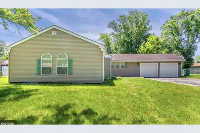 605 E 53rd Avenue, Merrillville, IN 46410 - Photo 1