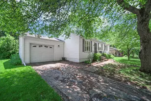 1704 Franklin St, Valparaiso, IN 46383 - Photo 3