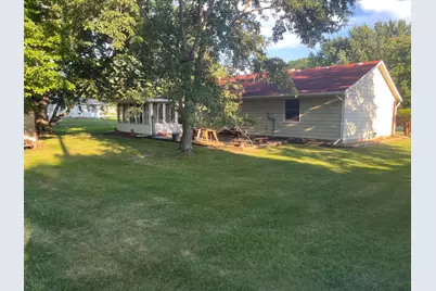 1703 Eisenhower Avenue, Valparaiso, IN 46383 - Photo 5