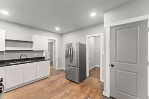 1522 Cleveland St, Gary, IN 46404 - Photo 15