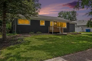 405 Cedar St NW, Demotte, IN 46310 - Photo 5
