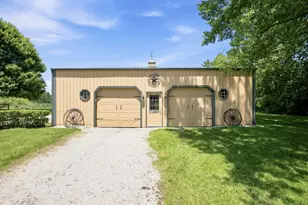 5230 W 1000 N, Wheatfield, IN 46392 - Photo 9
