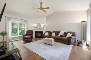 504 Oakwood Dr, Chesterton, IN 46304 - Photo 11