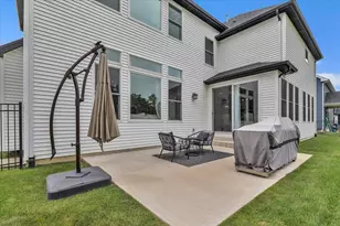 2062 Louis Dr, Crown Point, IN 46307 - Photo 21