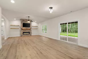 1601 Elderberry St SE, Demotte, IN 46310 - Photo 9