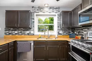 71 Chateau Dr, Dyer, IN 46311 - Photo 9