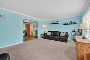 1208 E Farragut St, Crown Point, IN 46307 - Photo 7