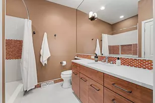 419 E Lake Front Dr, Beverly Shores, IN 46301 - Photo 9