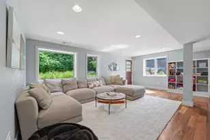 419 E Lake Front Dr, Beverly Shores, IN 46301 - Photo 13