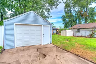 438 N Lindberg St, Griffith, IN 46319 - Photo 23