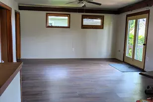 724 Garfield St, Hobart, IN 46342 - Photo 11
