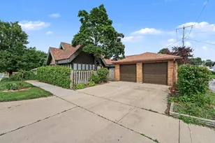3106 Condit St, Highland, IN 46322 - Photo 7