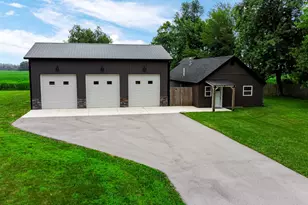 674 W 1000 S, Hebron, IN 46341 - Photo 1
