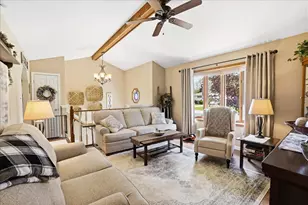 291 Streamwood Dr, Valparaiso, IN 46383 - Photo 5