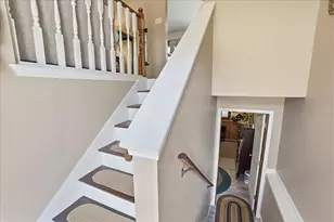 291 Streamwood Dr, Valparaiso, IN 46383 - Photo 7
