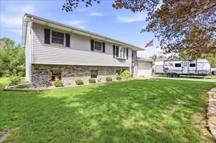 291 Streamwood Dr, Valparaiso, IN 46383 - Photo 3