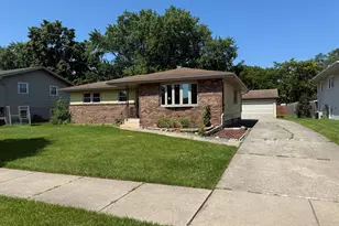 1918 Sir Richard Rd, Schererville, IN 46375 - Photo 1