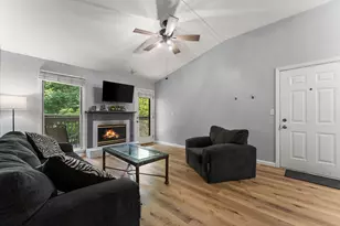 3605 Timberbridge Dr, Valparaiso, IN 46383 - Photo 3